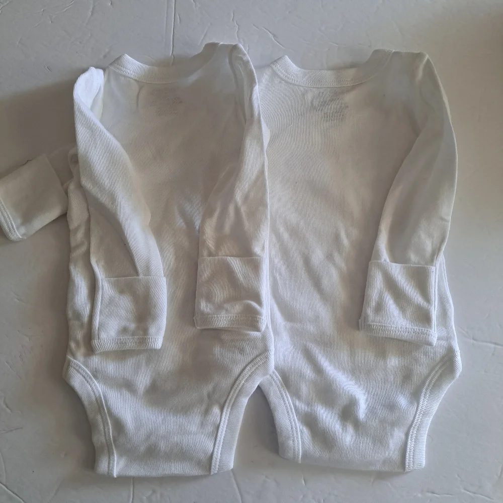 Simple Joys by Carter's White Long-sleeve One-Piece Size Newborn 0 Months